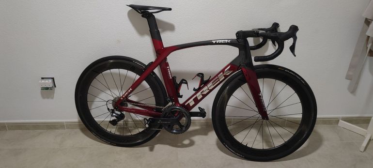 Used Trek Madone Shimano Dura Ace 2020 Road & Gravel, Red — image 1 of 15