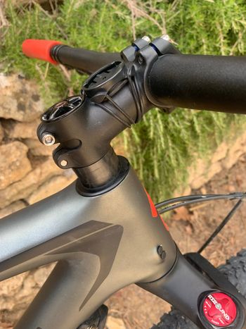Used Specialized Men's Epic Hardtail Expert 2018 2018 Mountainbike — image 3 of 23