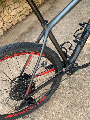 Used Specialized Men's Epic Hardtail Expert 2018 2018 Mountainbike — image 17 of 23