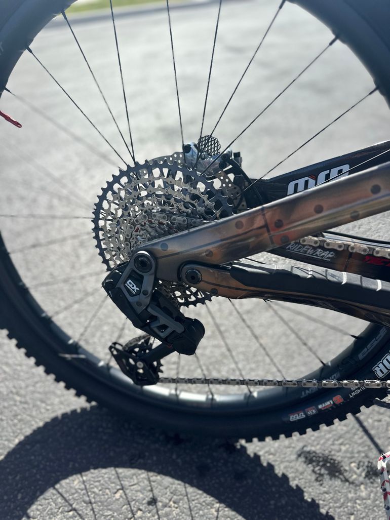 Used Ari La Sal Peak Pro 2024 2024 Mountainbike, Light Gray, 29 — image 3 of 12