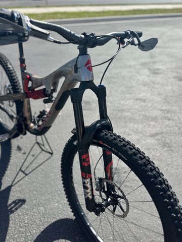 Used Ari La Sal Peak Pro 2024 2024 Mountainbike, Light Gray, 29 — image 7 of 12