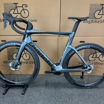 Used Bianchi Oltre Shimano Ultegra Di2 2024 Road & Gravel, Light Gray — image 2 of 6