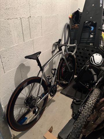 Używany Trek Emonda SRAM Red eTap AXS 2023 Road & Gravel — zdjęcie 4 z 4