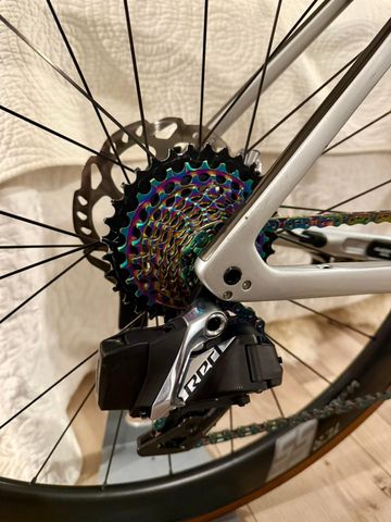 Używany Trek Emonda SRAM Red eTap AXS 2023 Road & Gravel — zdjęcie 3 z 4