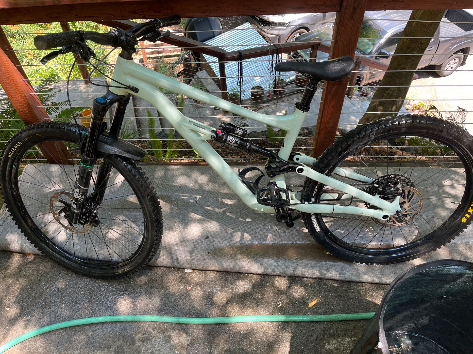 d7e2ab4a-7a4d-4bca-bcb9-