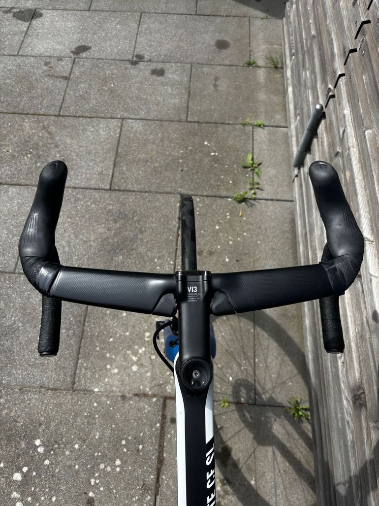 Used Canyon Ultimate CF SL Disc 8.0 Di2 2020 2020 Road & Gravel, Blue — image 6 of 6