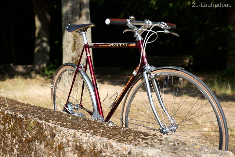 Vintage Peugeot 1985