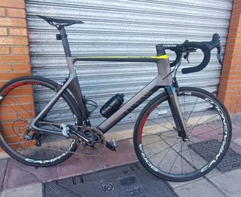 Used Canyon Aeroad CF SLX 2017 Road & Gravel, Negro — image 2 of 4