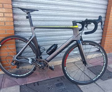 Used Canyon Aeroad CF SLX 2017 Road & Gravel, Black — image 2 of 4