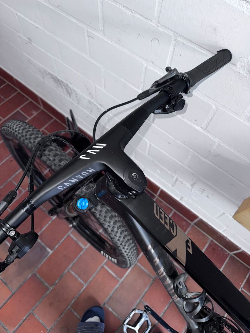 Canyon Exceed CF SLX 9 2022 2022 Mountainbike de segunda mano, Negro — imagen 4 de 8