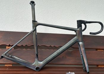 Used Polygon HELIOS A9X Frameset Including Vision 5D Integrated Handlebar 2025 Route & Gravel