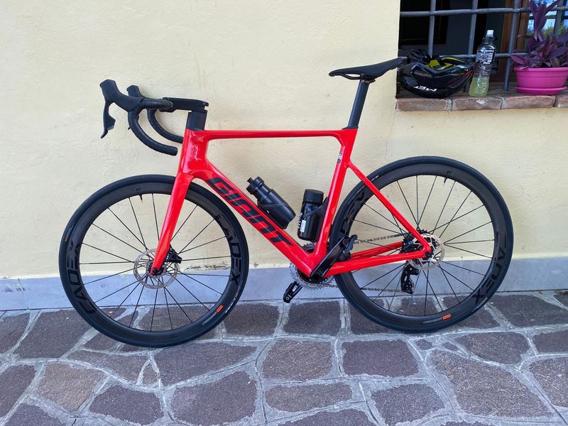 Giant Propel Advanced Pro 1 2023 2023 Road & Gravel usato