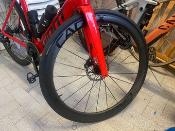 Giant Propel Advanced Pro 1 2023 2023 Road & Gravel usato, Rosso — immagine 5 di 5