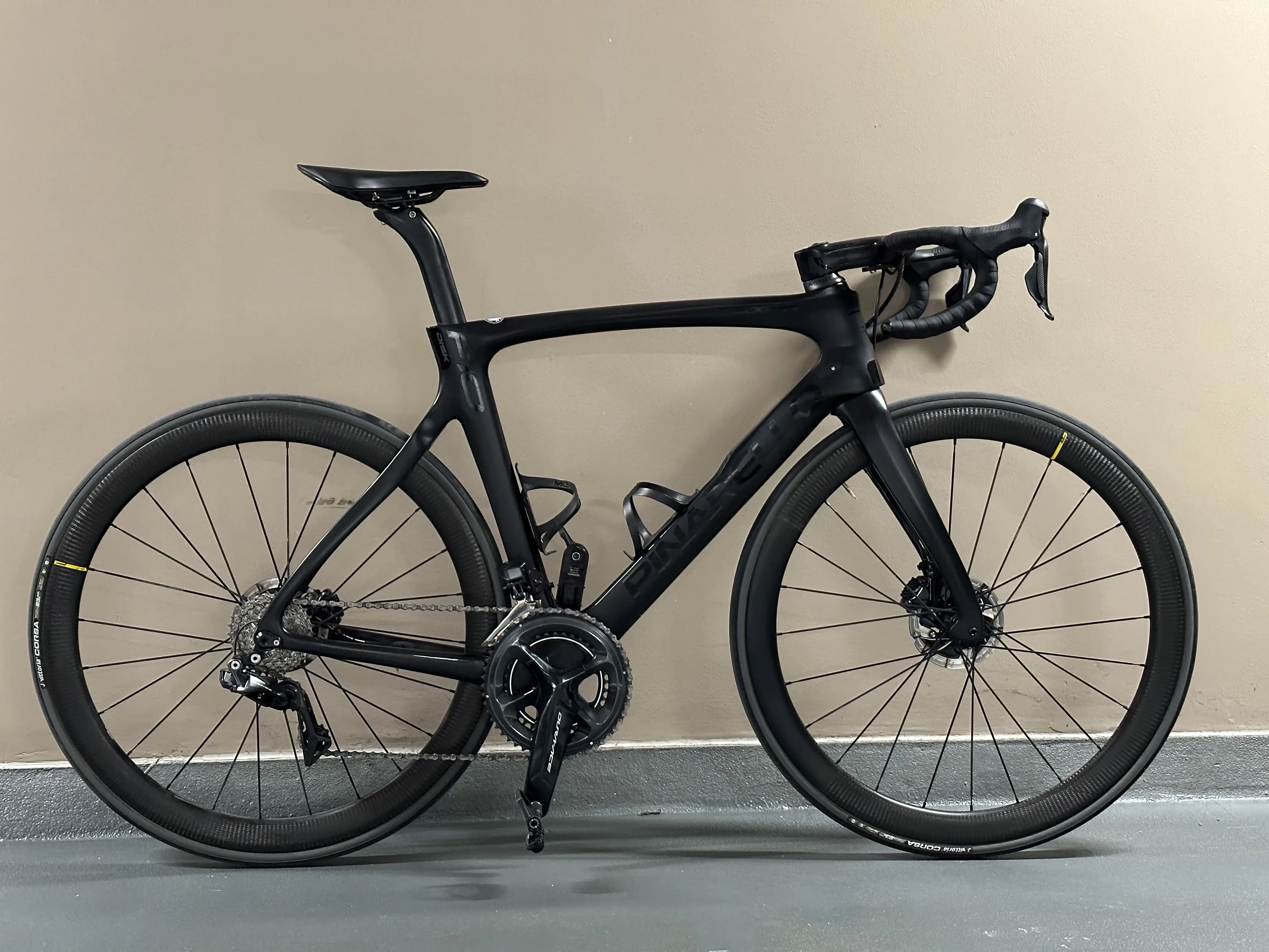 Pinarello f10 discount black on black