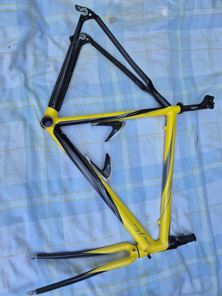 Used Cyfac Proxidium 2006 Road & Gravel, White — image 1 of 4
