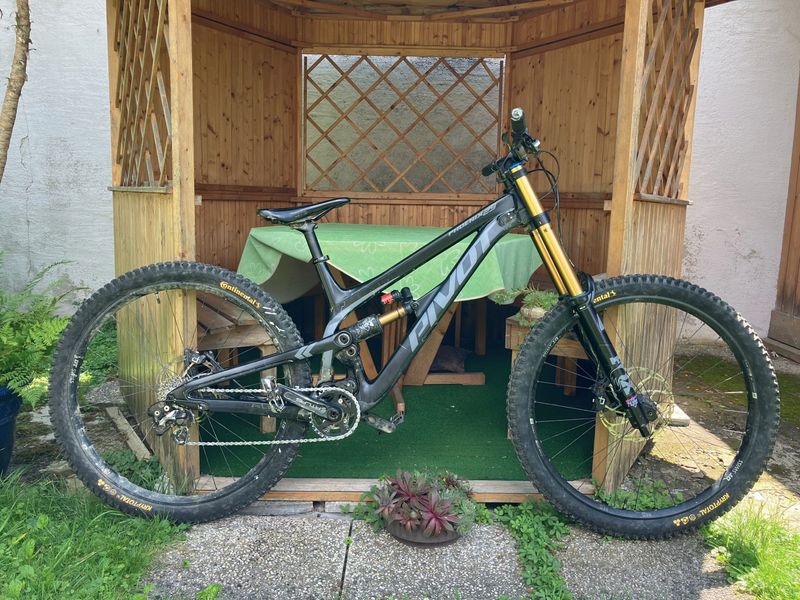 Used Pivot Phoenix 29 Pro Saint 2022 2022 MTB