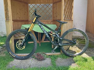 Gebrauchtes Pivot Phoenix 29 Pro Saint 2022 2022 Mountainbike, Schwarz, 29 — Bild 2 von 16