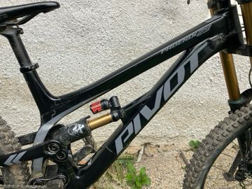Gebrauchtes Pivot Phoenix 29 Pro Saint 2022 2022 Mountainbike, Schwarz, 29 — Bild 8 von 16