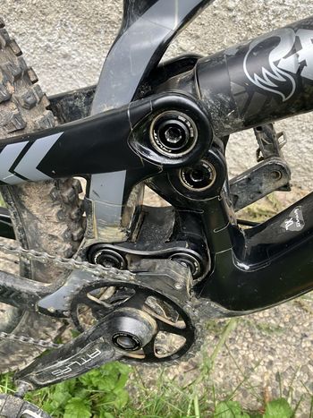 Used Pivot Phoenix 29 Pro Saint 2022 2022 Mountainbike, Black, 29 — image 14 of 16