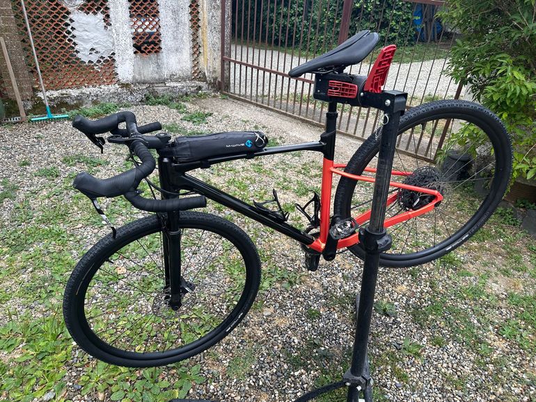 Used Giant Revolt X 1 2024 2024 Road & Gravel, Black — image 2 of 6
