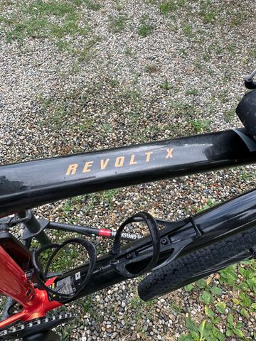 Used Giant Revolt X 1 2024 2024 Road & Gravel, Black — image 4 of 6