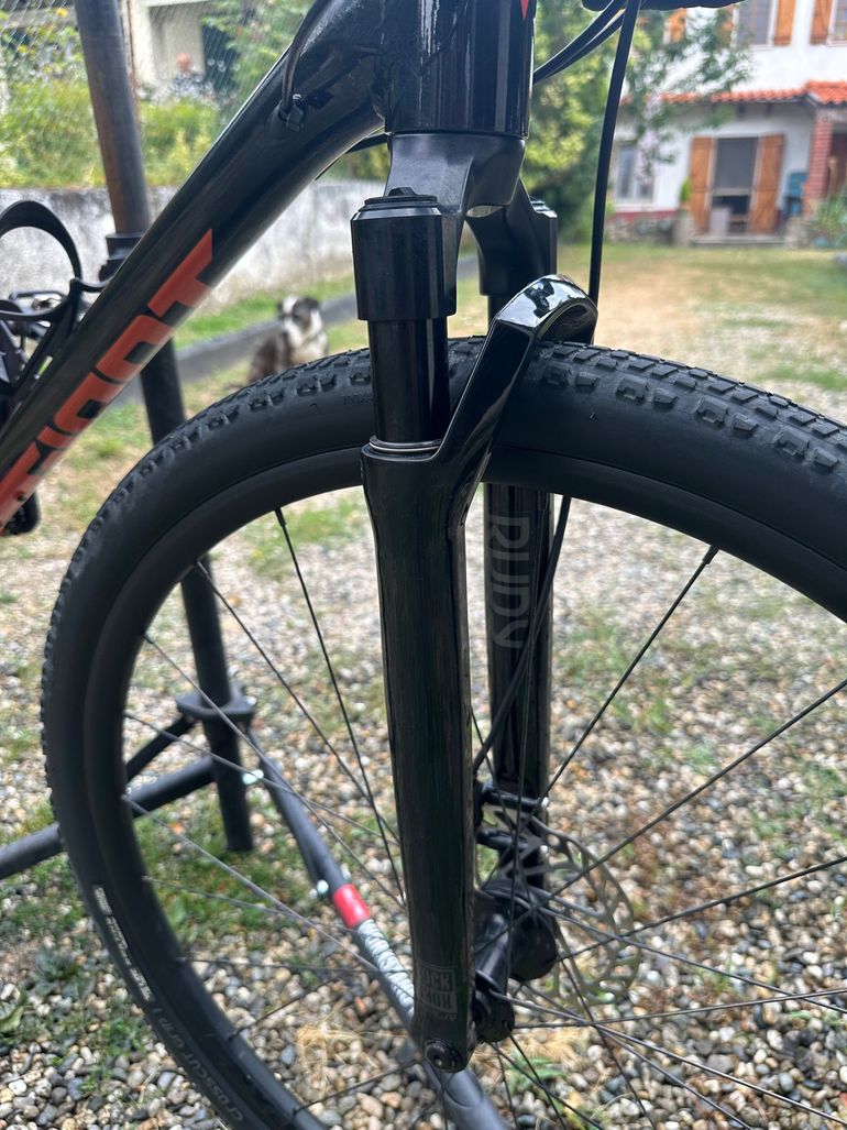 Used Giant Revolt X 1 2024 2024 Road & Gravel, Black — image 3 of 6