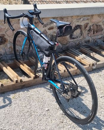 Giant Defy Advanced Pro 3 2021 2021 Road & Gravel d'occasion — image 1 sur 3