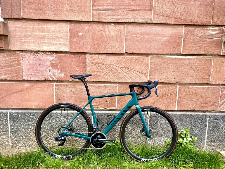 Used Canyon Endurace CF SL 8 Disc eTap 2022 Road & Gravel, Green — image 1 of 10
