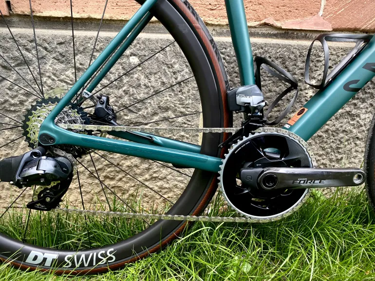 Used Canyon Endurace CF SL 8 Disc eTap 2022 Road & Gravel, Green — image 2 of 10