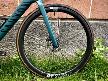 Used Canyon Endurace CF SL 8 Disc eTap 2022 Road & Gravel, Green — image 4 of 10
