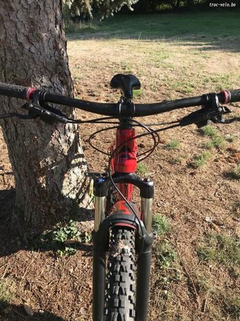 Used Merida 300 2018 Mountainbike, Red — image 2 of 6