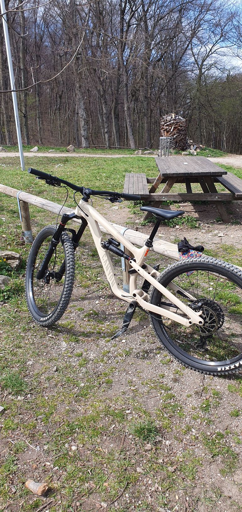 Used Canyon Spectral 27 AL 6 2023 2023 Mountainbike, White, 27.5 — image 1 of 4
