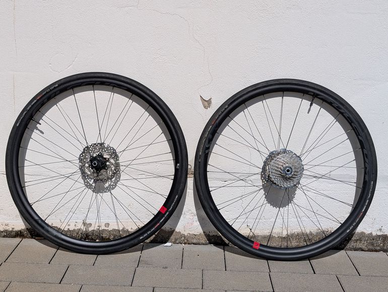 Used CUBE CROSS Race Pro 2017 2017 Road & Gravel, Light Gray — image 16 of 19
