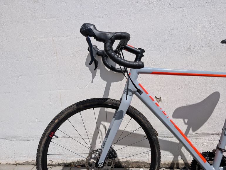 Used CUBE CROSS Race Pro 2017 2017 Road & Gravel, Light Gray — image 8 of 19