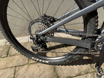 Used Scott Genius 920 2021 2021 Mountainbike, Light Gray, 29 — image 3 of 5