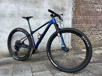 Used Lapierre Prorace CF 9.9 2024 2024 Mountainbike, Blue, 29 — image 1 of 13