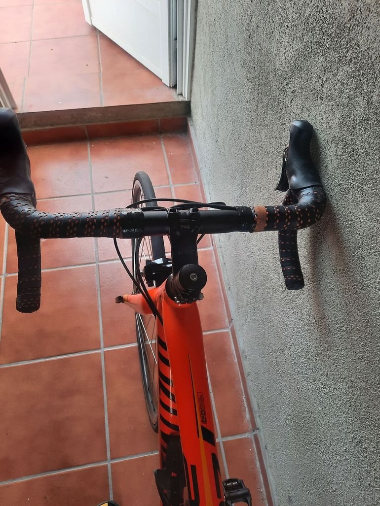 Used Specialized Allez E5 2016 2016 Road & Gravel, Orange — image 8 of 8