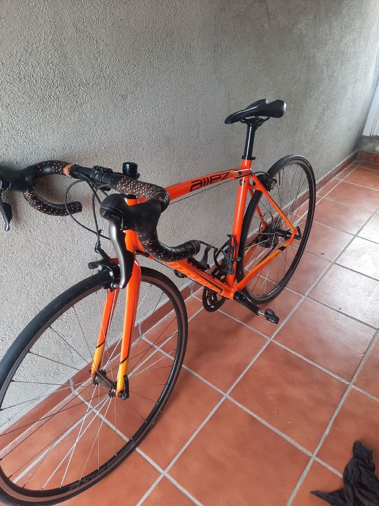 Used Specialized Allez E5 2016 2016 Road & Gravel, Orange — image 2 of 8