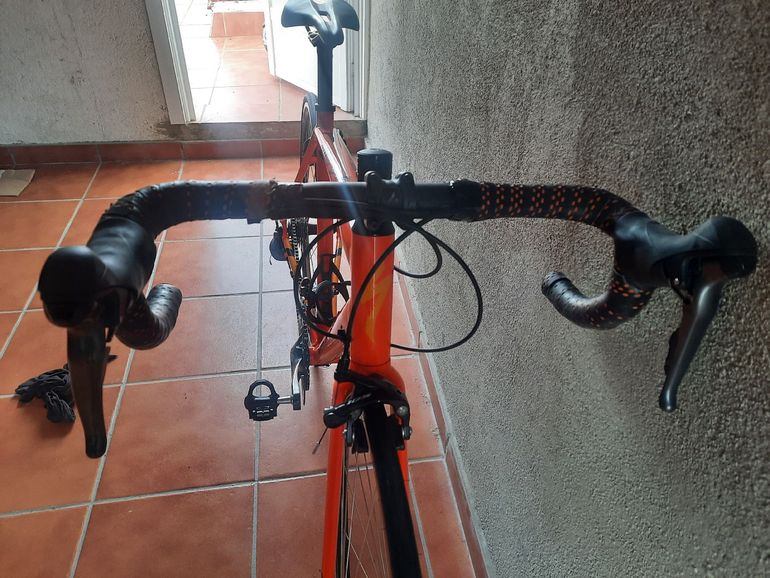 Used Specialized Allez E5 2016 2016 Road & Gravel, Orange — image 5 of 8