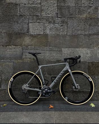 Brugt Canyon Ultimate CF SL 8 Disc Aero 2021 2021 Road & Gravel
