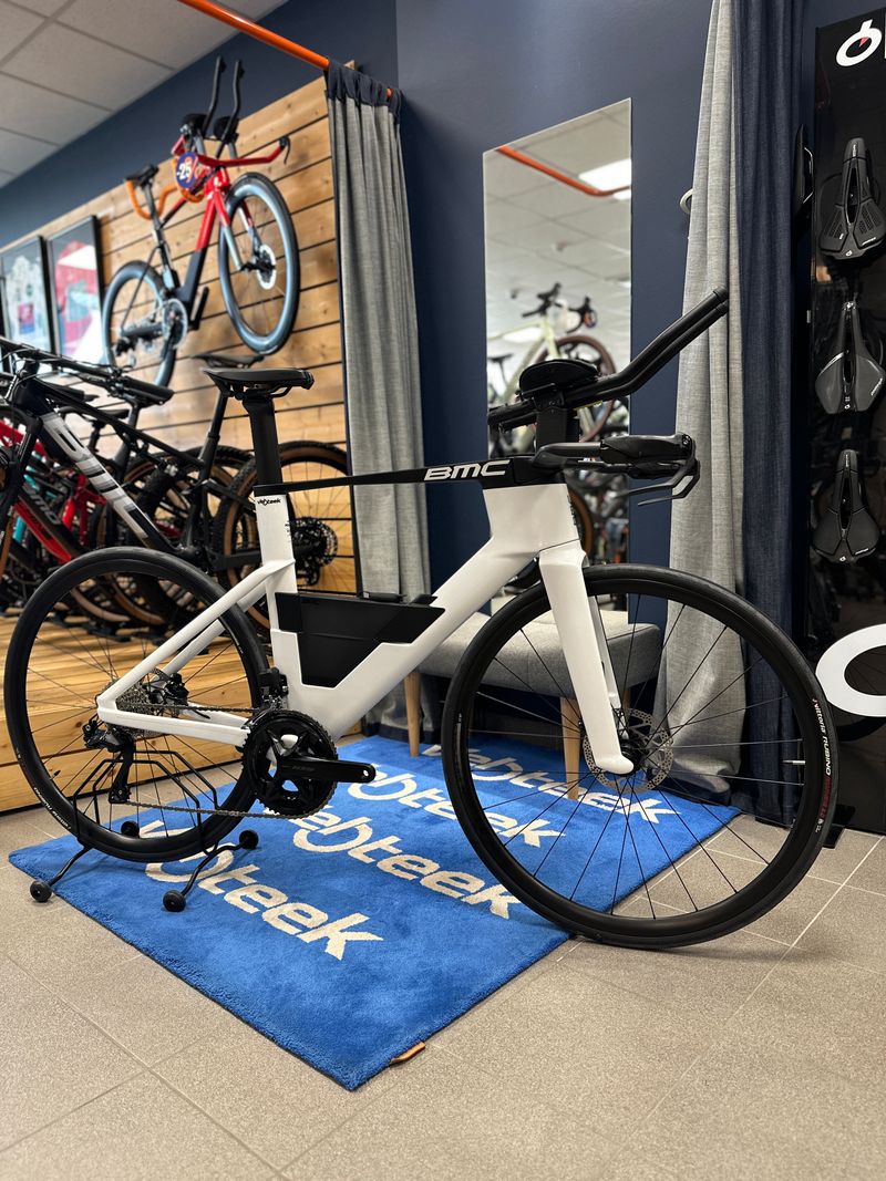 Used BMC 01 Four 2025 Road & Gravel, White — image 1 of 5