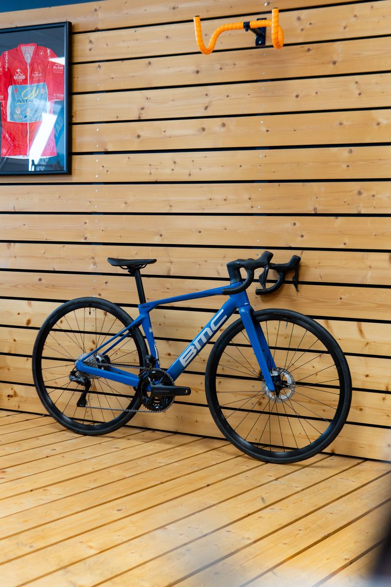 Used BMC Roadmachine TWO 2024 2024 Road & Gravel