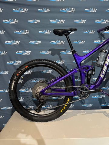 Used Giant Reign Shimano Deore XT 2021 Mountainbike, Purple — image 10 of 10