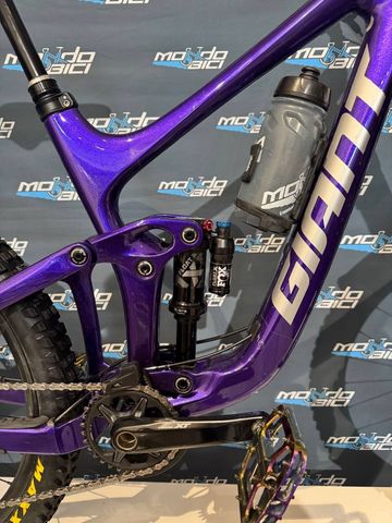Used Giant Reign Shimano Deore XT 2021 Mountainbike, Purple — image 7 of 10
