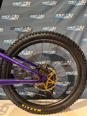 Used Giant Reign Shimano Deore XT 2021 Mountainbike, Purple — image 3 of 10