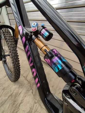 Canyon Torque 27.5 CF 9 2022 2022 Mountainbike usato, Nero — immagine 9 di 13