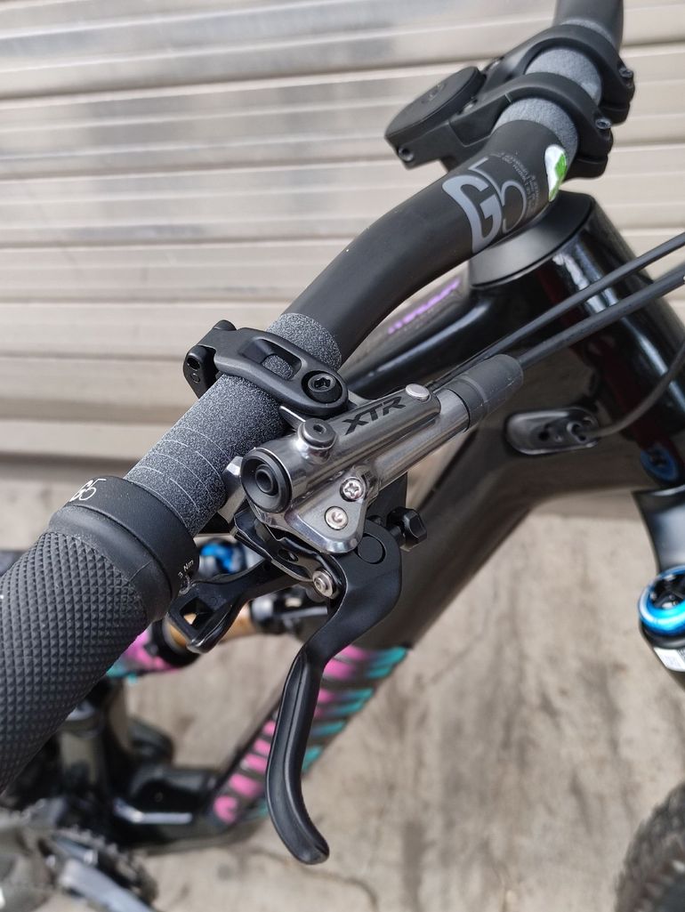 Canyon Torque 27.5 CF 9 2022 2022 Mountainbike usato, Nero — immagine 5 di 13
