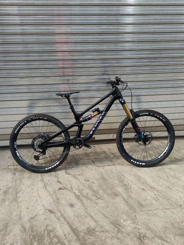 Used Canyon Torque 27.5 CF 9 2022 2022 Mountainbike, Black, 27.5 — image 1 of 13