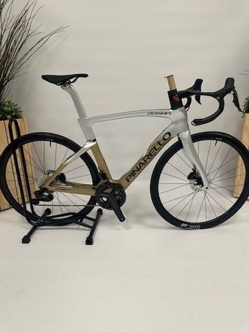 Używany Pinarello Dogma F 2023 Road & Gravel