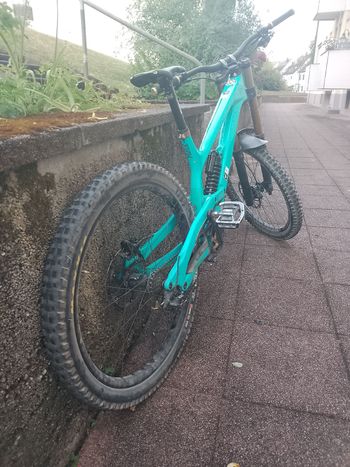 Used YT Industries Tues Shimano Deore 2023 Mountainbike, Blu — image 3 of 6